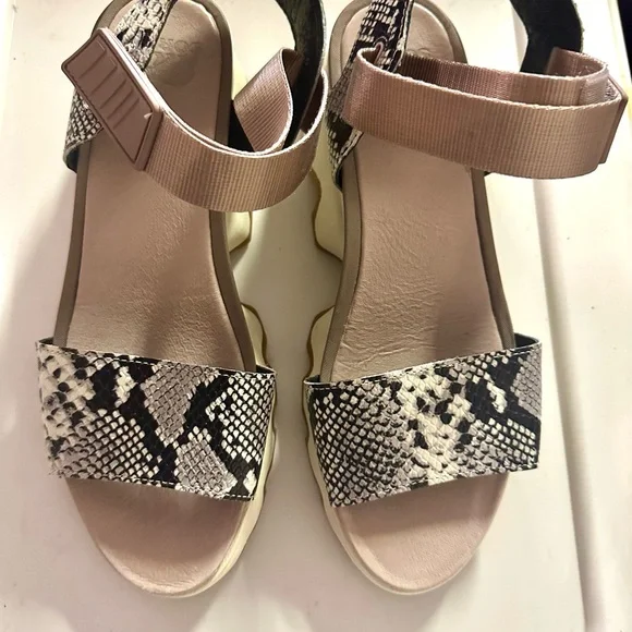 Sorel Black and Cream Strappy Sandals - Picture 2 of 6